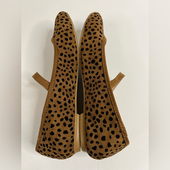 Isaac Mizrahi Leopard Mary Jane Flats - Picture 2 of 5